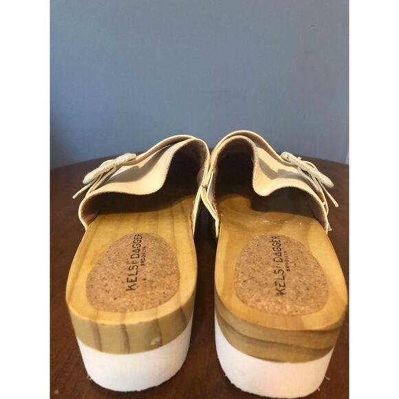 Kelsi Dagger Brooklyn Carve Flats/ White Clogs, size 7.5 - Picture 4 of 6